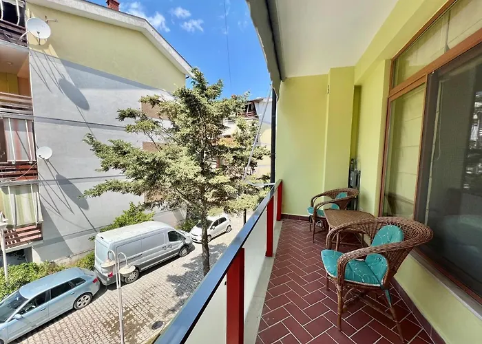 Rolling Apartment Golem - Next To Premium Hotels & Grand Blue Fafa